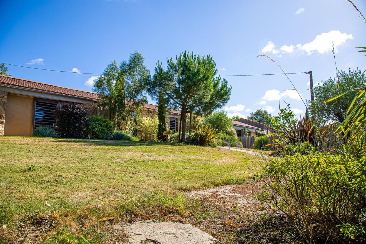 Le Mas Des Roches Proche Puy Du Fou Bed & Breakfast Saint-Paul-en-Pareds Bagian luar foto